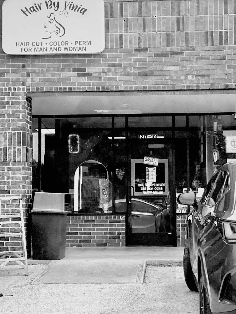 The Hair by Vinia salon front on Leander Road in Georgetown, Texas